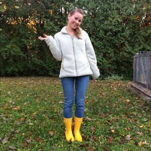 Meet your Posher, Becca